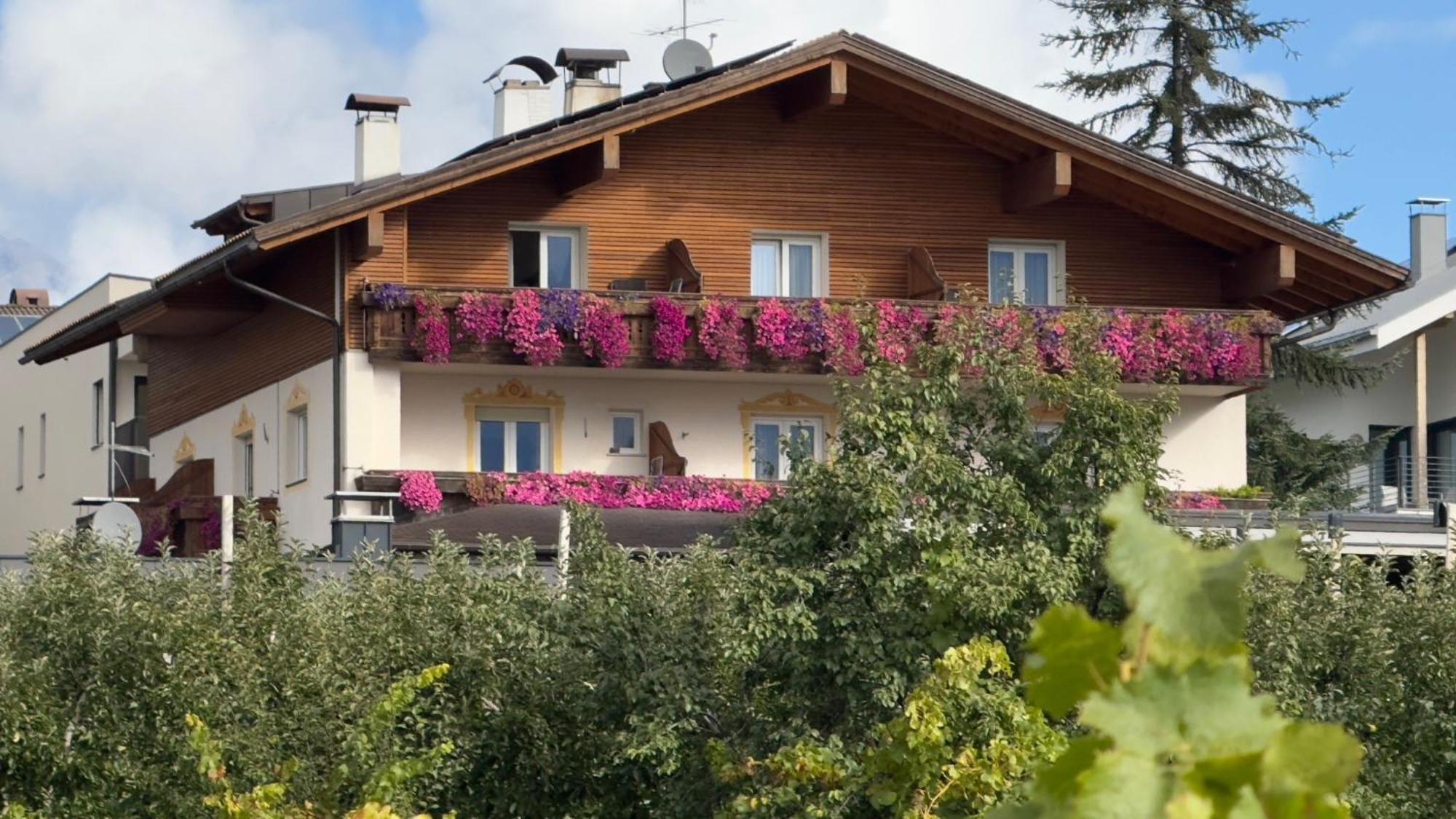 Apartments Tirolerhof Natz-Schabs Buitenkant foto